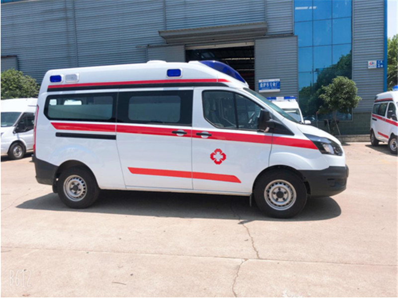 福特V362中轴中顶监护型救护车 福特V362中轴中顶监护型救护车