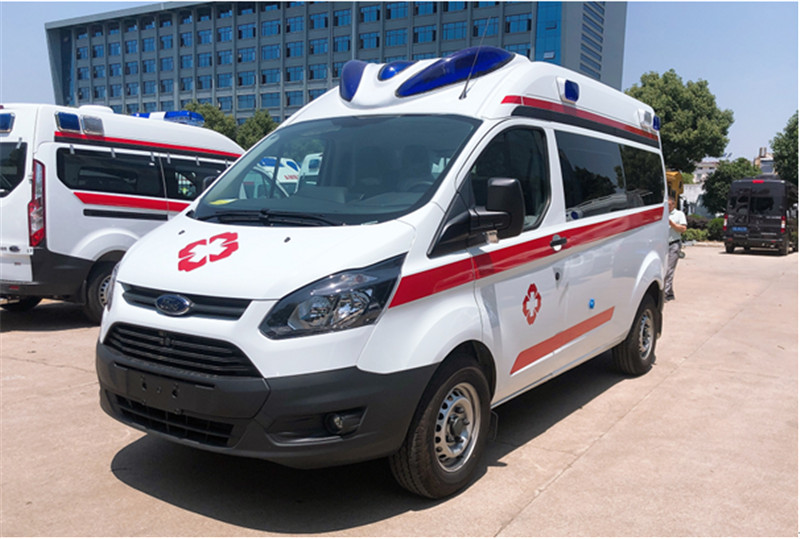 福特V362中轴中顶监护型救护车 福特V362中轴中顶监护型救护车