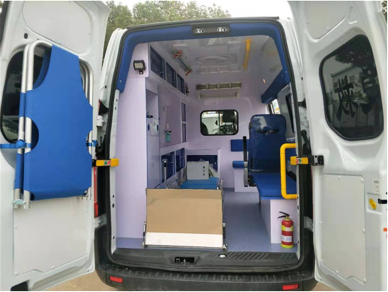 福特V362中轴中顶监护型救护车 福特V362中轴中顶监护型救护车