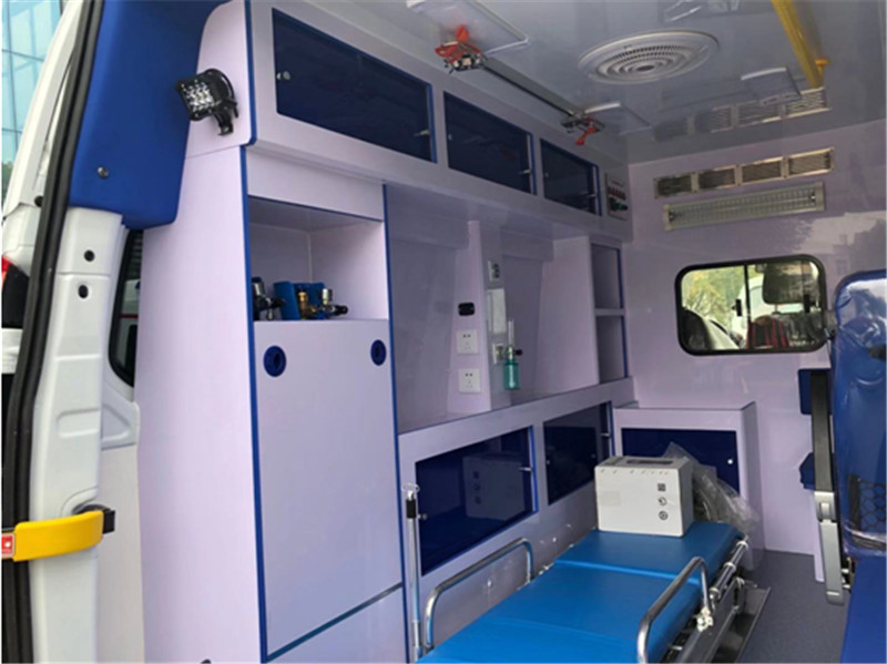 福特V362中轴中顶监护型救护车 福特V362中轴中顶监护型救护车