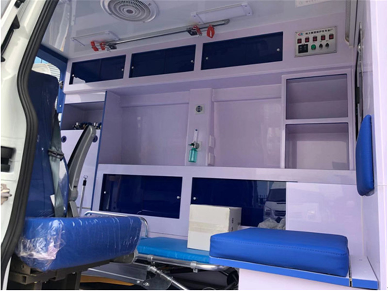 福特V362中轴中顶监护型救护车 福特V362中轴中顶监护型救护车