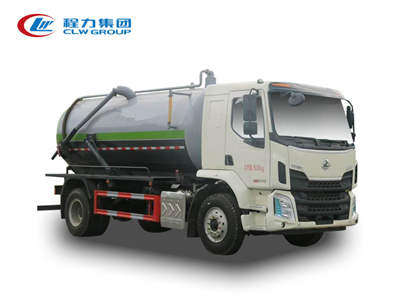 吸污车