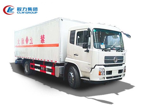 爆破器材运输车